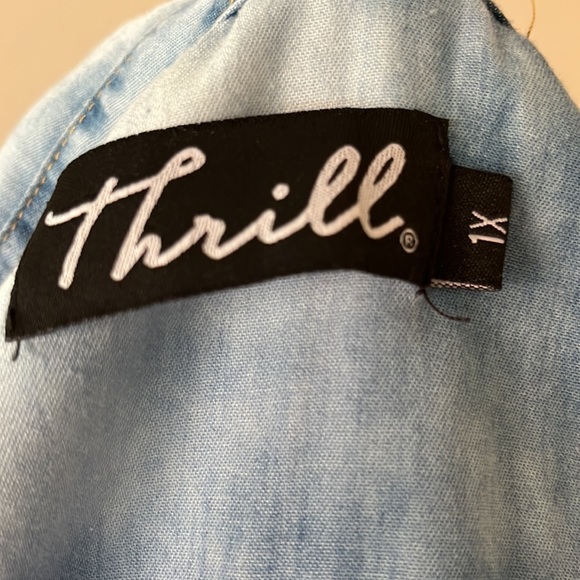 SUPER CUTE Distressed Denim Button Front Shirt - Size 1X Jean Top 💙💙💙 - Picture 5 of 7